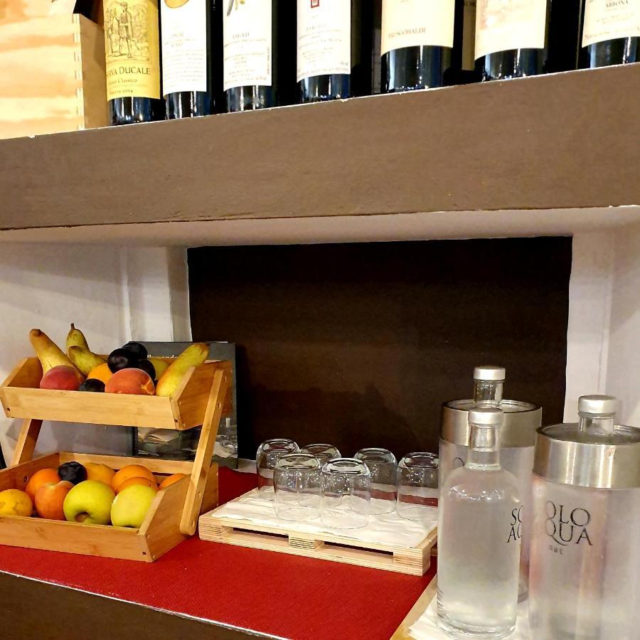 Vela Bianca H & R Hotel Диано Марина Екстериор снимка