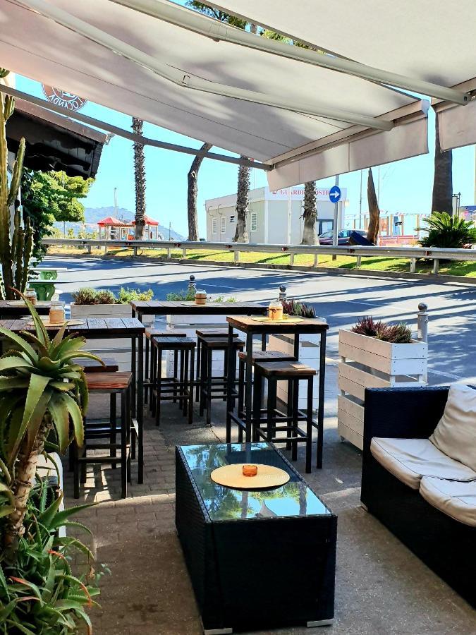 Vela Bianca H & R Hotel Диано Марина Екстериор снимка