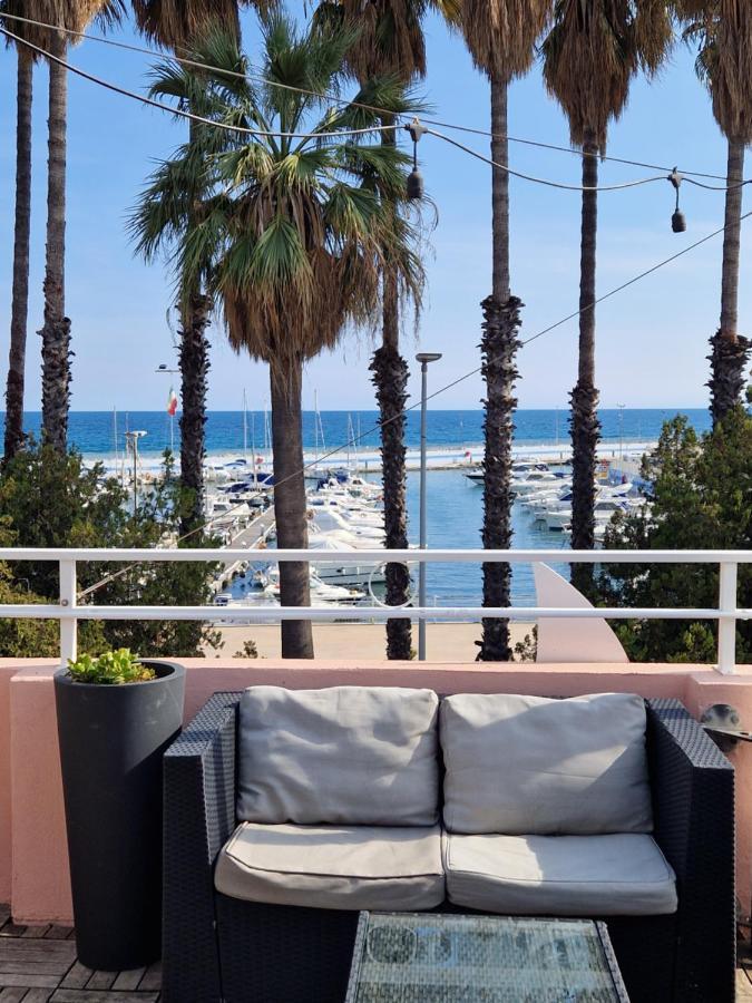 Vela Bianca H & R Hotel Диано Марина Екстериор снимка